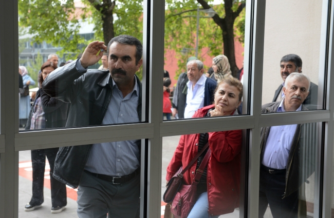 LYS maratonundan ilgi çekici kareler 37