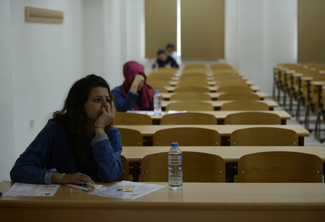 LYS maratonundan ilgi çekici kareler 41