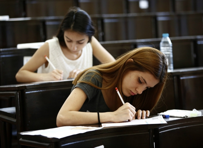 LYS maratonundan ilgi çekici kareler 7