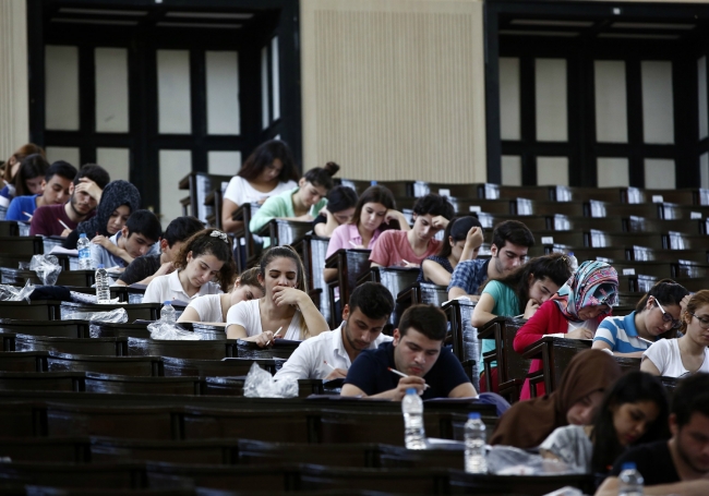 LYS maratonundan ilgi çekici kareler 10