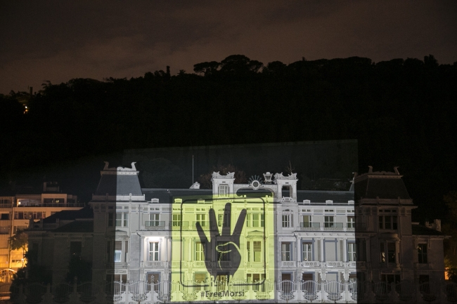 Dünya Mursi için ayakta 23