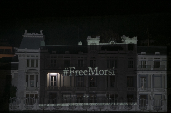 Dünya Mursi için ayakta 26