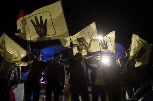 Dünya Mursi için ayakta 27