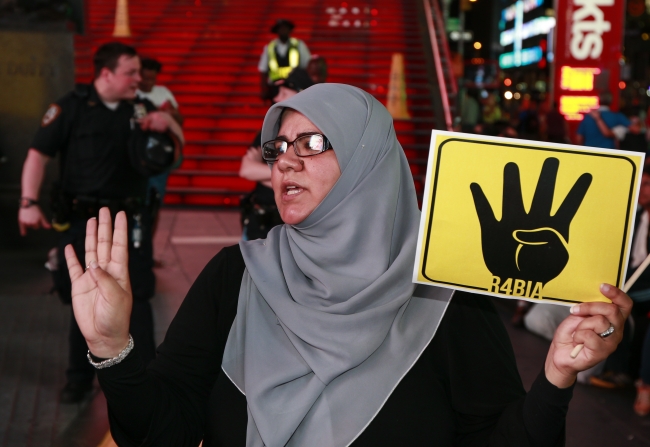 Dünya Mursi için ayakta 11