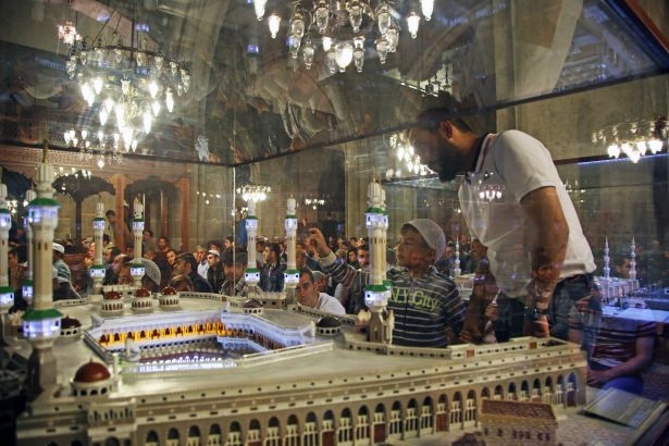 İlk teravih namazı kılındı 12