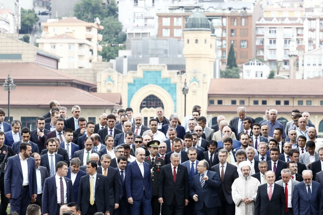 Erdoğan Eyüp Sultan'ın huzurunda 6
