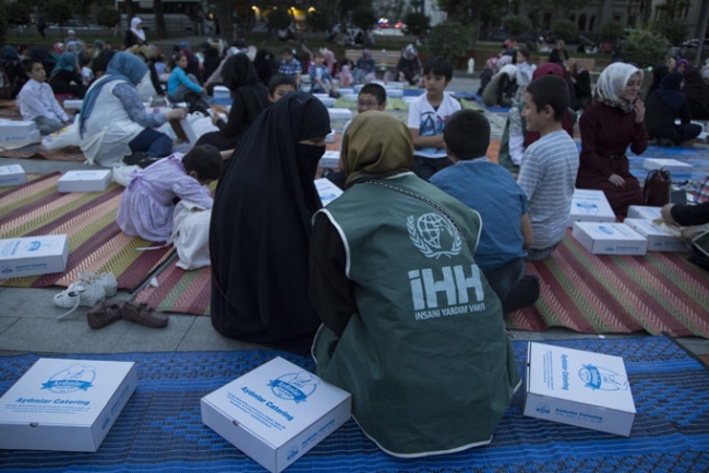 'Mülteciler Günü' için düzenlenen iftardan kareler 6