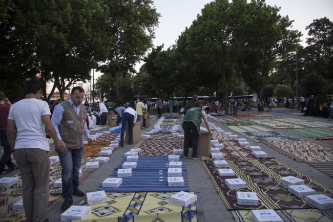 'Mülteciler Günü' için düzenlenen iftardan kareler 9
