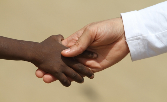 İHH Çad'daki mültecilere yardım eli uzattı 1