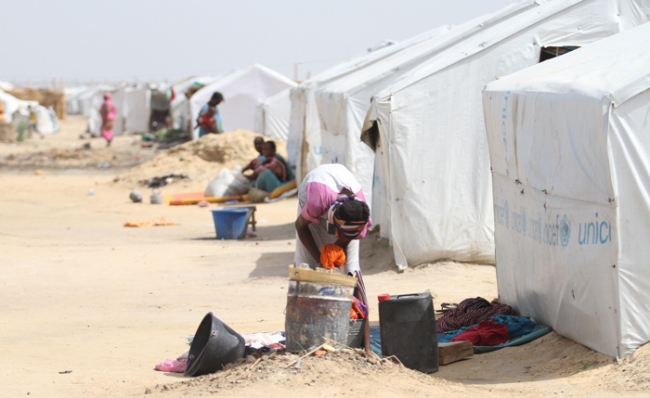 İHH Çad'daki mültecilere yardım eli uzattı 8