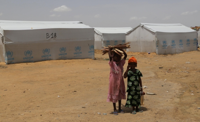 İHH Çad'daki mültecilere yardım eli uzattı 10