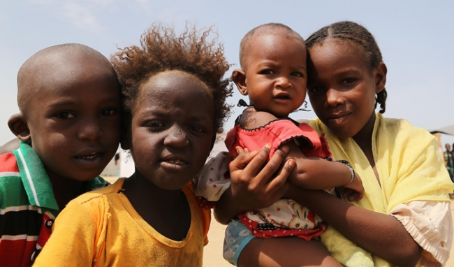 İHH Çad'daki mültecilere yardım eli uzattı 16