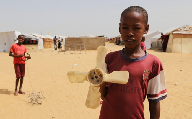 İHH Çad'daki mültecilere yardım eli uzattı 18