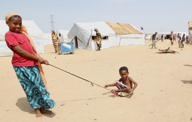 İHH Çad'daki mültecilere yardım eli uzattı 19