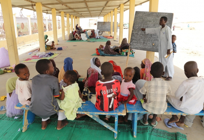 İHH Çad'daki mültecilere yardım eli uzattı 26