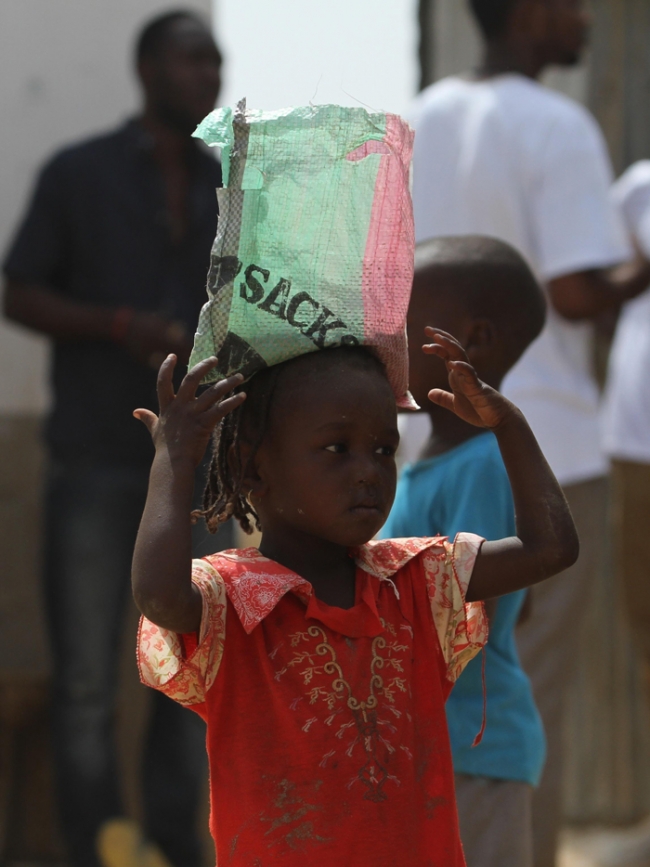 İHH Çad'daki mültecilere yardım eli uzattı 27