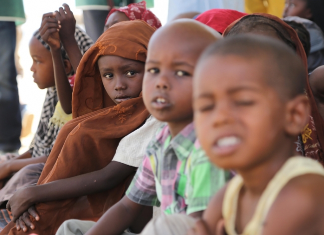 İHH Çad'daki mültecilere yardım eli uzattı 30