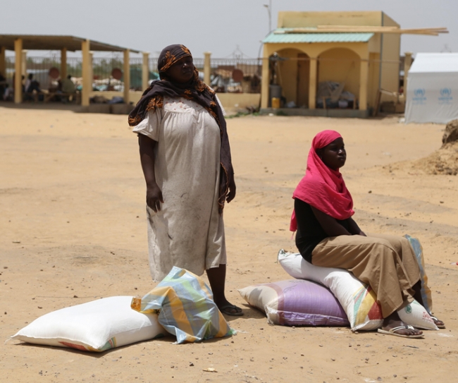 İHH Çad'daki mültecilere yardım eli uzattı 31