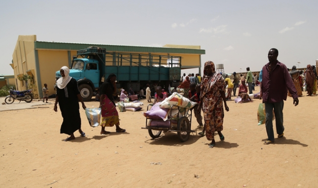 İHH Çad'daki mültecilere yardım eli uzattı 40