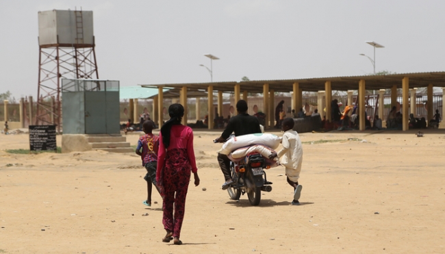 İHH Çad'daki mültecilere yardım eli uzattı 42