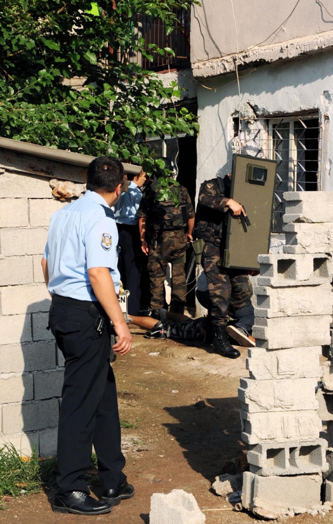 Antalya'da filmlere taş çıkartacak operasyon 4