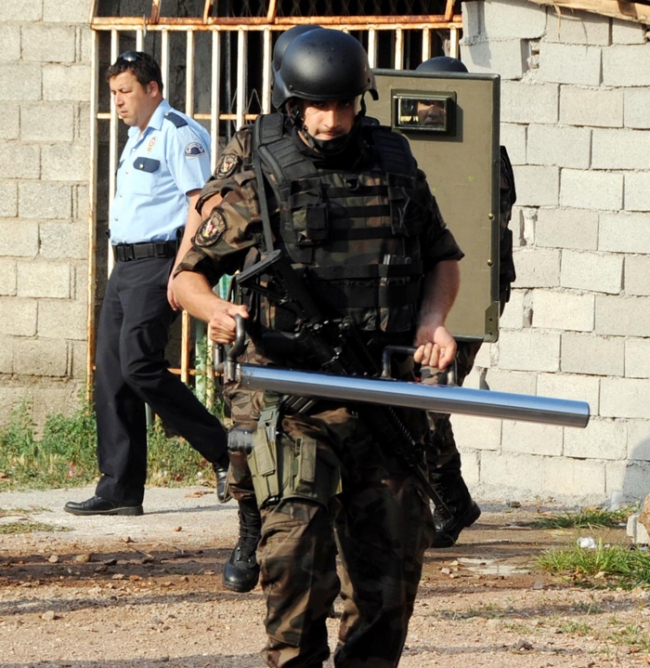 Antalya'da filmlere taş çıkartacak operasyon 10