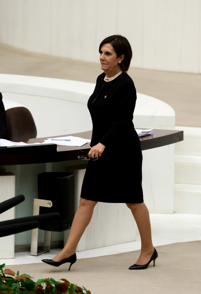 Meclis'te kadın farkı 15