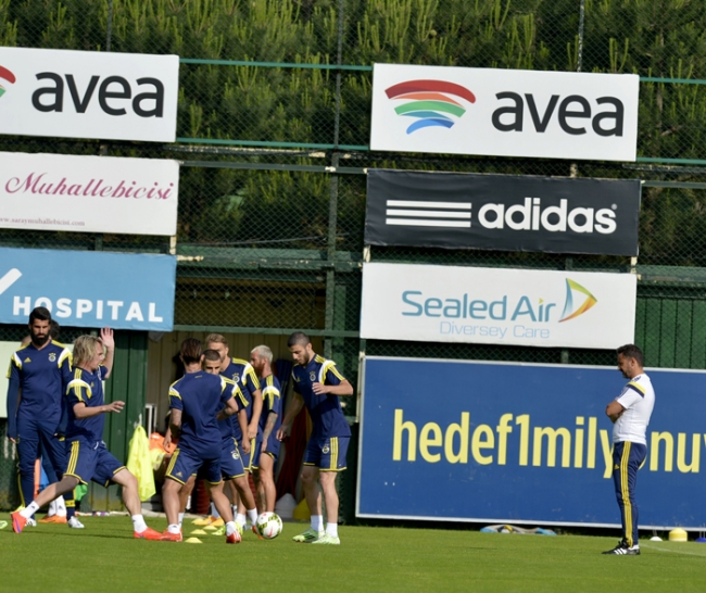 Fernandao ilk antrenmanında poz verdi 1