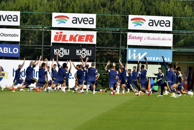 Fernandao ilk antrenmanında poz verdi 4