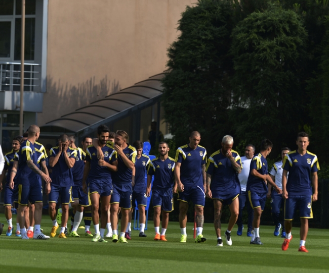 Fernandao ilk antrenmanında poz verdi 13