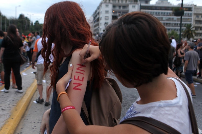 Komşu'da ekonomik protesto 11