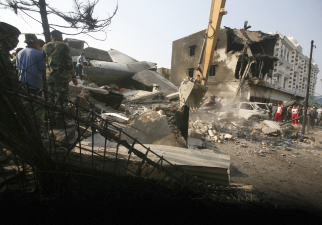 Mahalleye çakıldı: 116 ölü 3