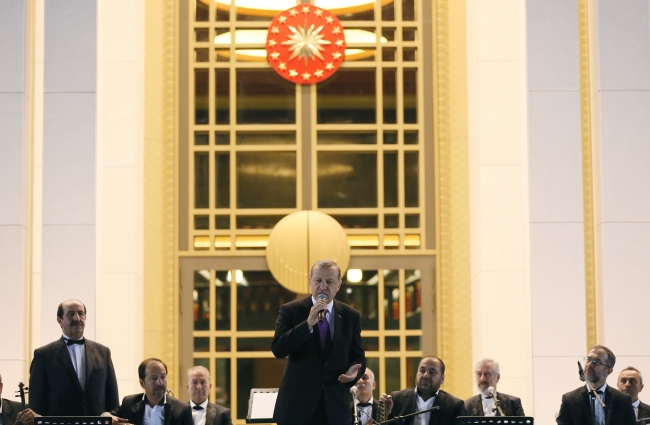 Beştepe'nin bahçesinde ilk iftar 5