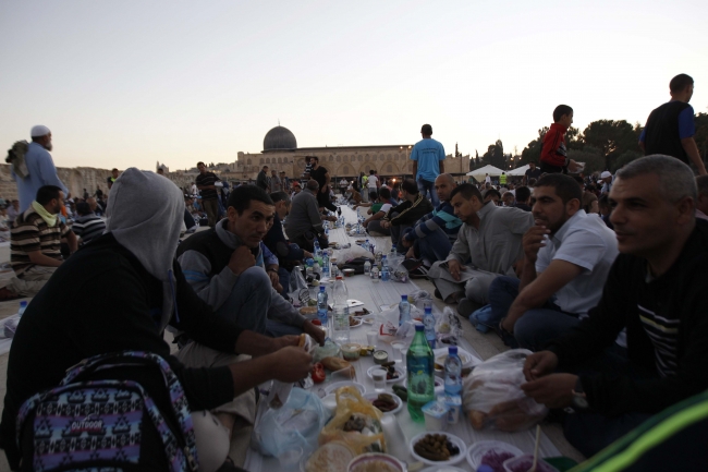 Mirasımız Derneği'nden Mescid-i Aksa'da iftar 1