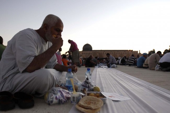 Mirasımız Derneği'nden Mescid-i Aksa'da iftar 4