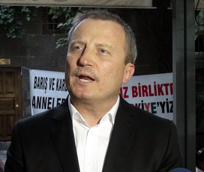 Diyarbakır'da 'barış' iftarı 4