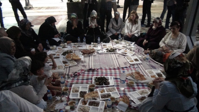 Diyarbakır'da 'barış' iftarı 3