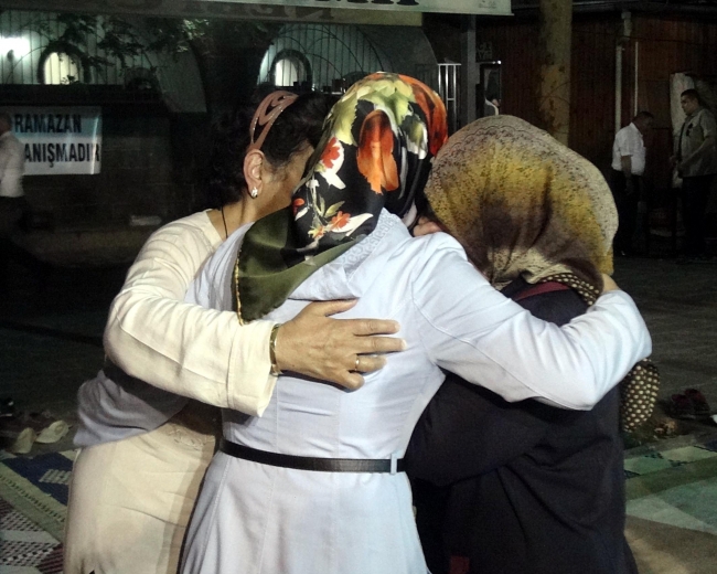 Diyarbakır'da 'barış' iftarı 9