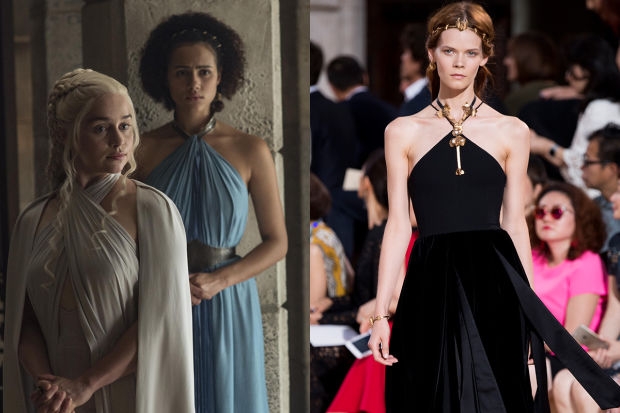 Valentino defilesi mi 'Game of Thrones' seti mi belli değil! 1