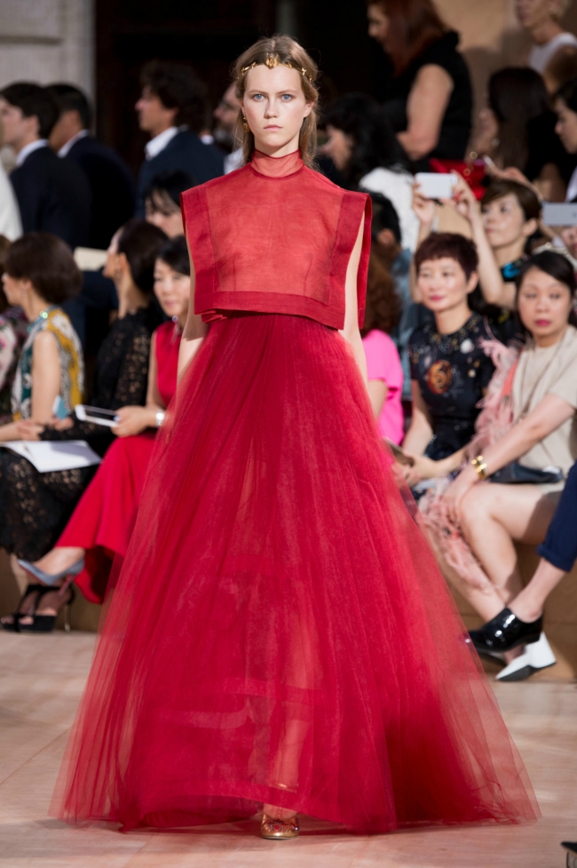 Valentino defilesi mi 'Game of Thrones' seti mi belli değil! 12