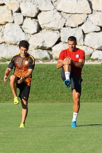 'Aslan' Poldi ilk idmanında 12