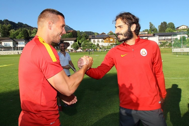 'Aslan' Poldi ilk idmanında 11