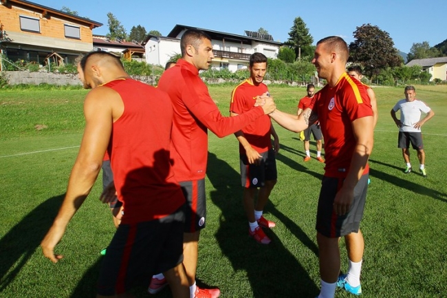 'Aslan' Poldi ilk idmanında 2