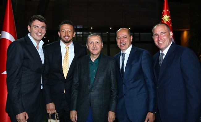 Sanat ve spor dünyası Erdoğan'ın iftarında buluştu 6