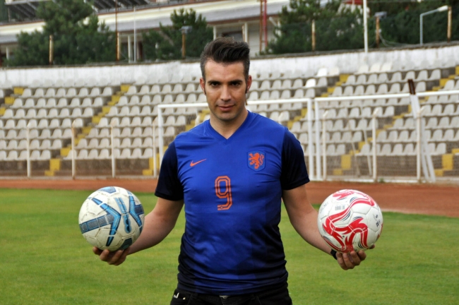 "Tokatlı Van Persie" herkesin ilgi odağı 10