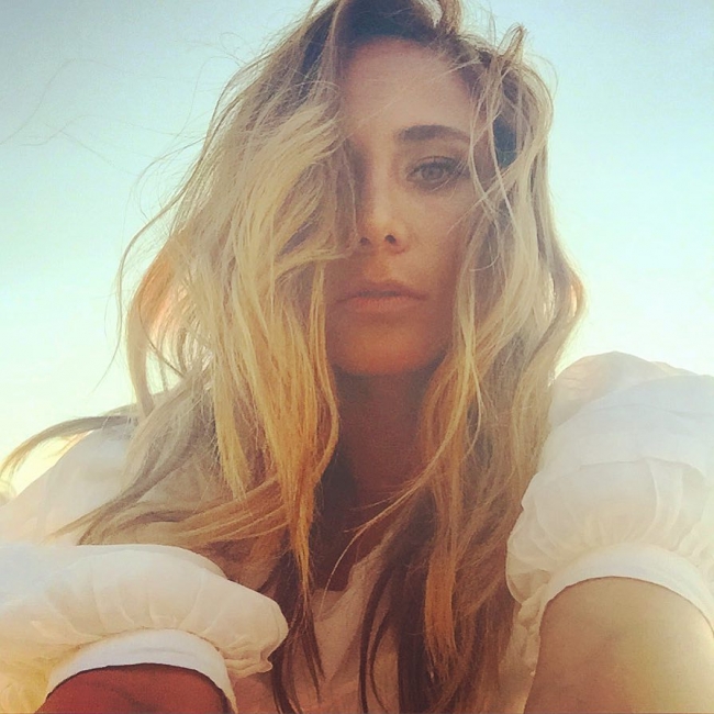 Instagram'da ünlüler: Bayram tatiline erken çıkanlar 9