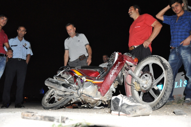 Bayram öncesinde yollar kan gölüne döndü 19