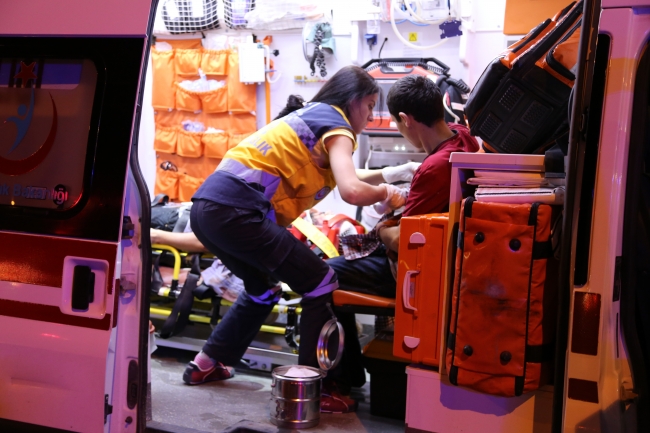 Bayram öncesinde yollar kan gölüne döndü 3