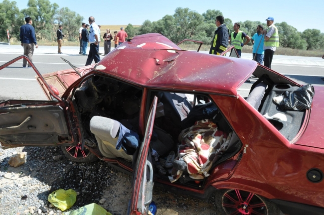 Bayram öncesinde yollar kan gölüne döndü 25