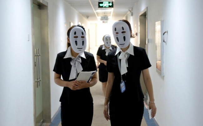 Haftanın bir günü zoraki gülümsememek için... 1